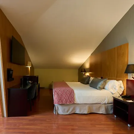 Catalonia El Pilar Otel