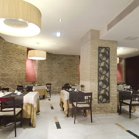 ホテル カタロニア エル ピラール サラゴサ