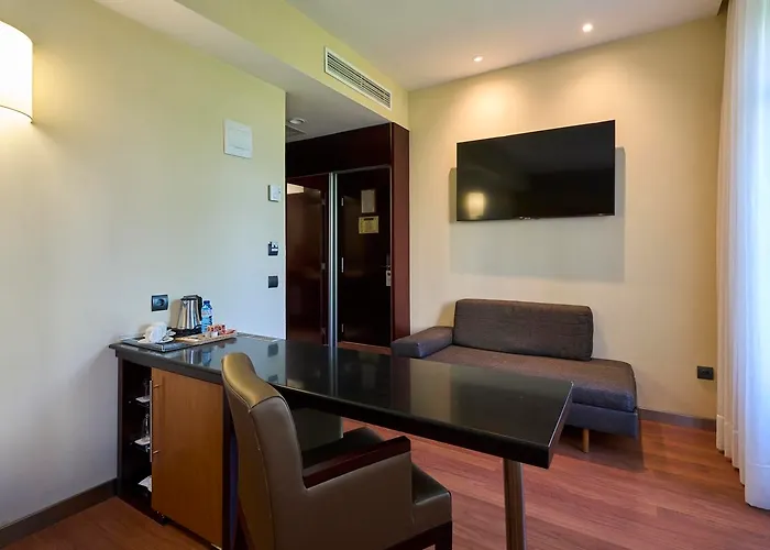 Catalonia El Pilar Сарагоса