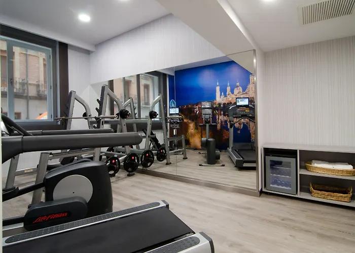 Отель Catalonia El Pilar