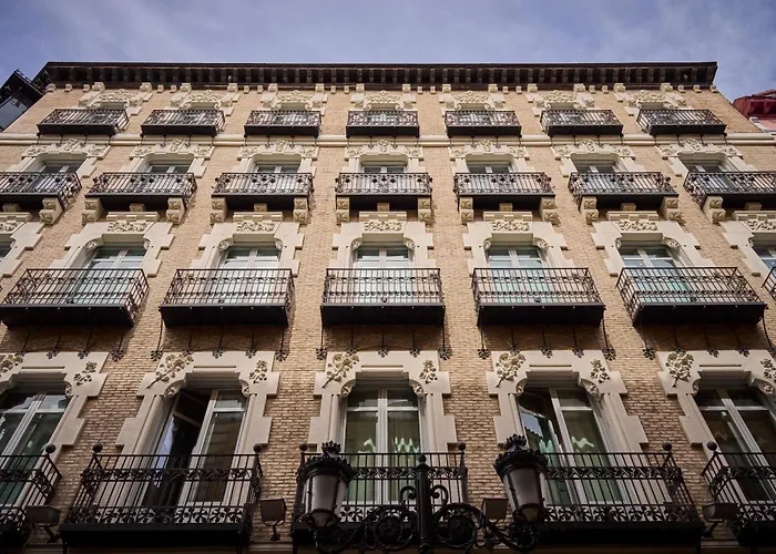 Catalonia El Pilar Сарагоса