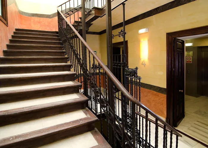 Hotel Catalonia El Pilar 4*